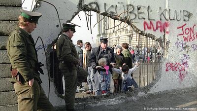 دیوار برلین؛ یک اعتراف‌نامه بتنی | وقتی سوسیالیسم دور خود دیوار کشید | چرا مردم از شرق به غرب فرار می‌کردند، نه برعکس؟