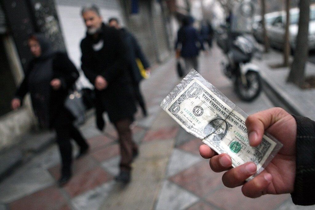 سقوط ارز درچهارراه استانبول؛ آینده قیمت دلار پس از مذاکرات وین