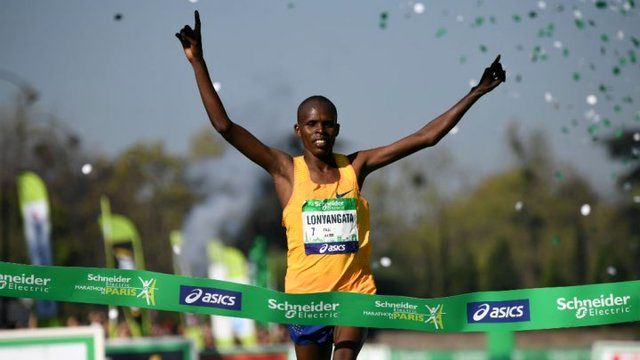قهرمانی یک زوج دونده کنیایی در پاریس 