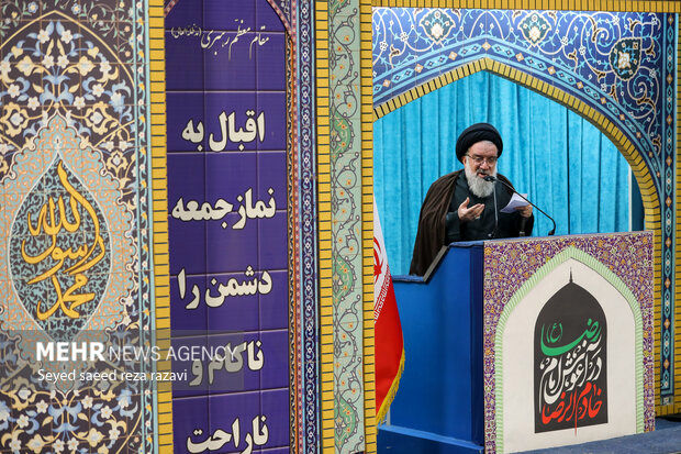 امام جمعه تهران: کلید فضای مجازی در دستان آمریکاست / ترامپ به زانو درآمد و از قطر خواست تا به ایران بگوید آتش‌بس را بپذیرد