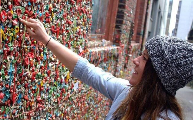 gum-wall-800x500