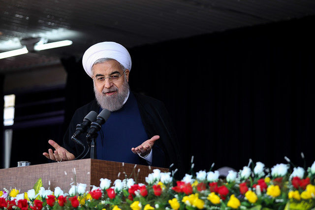 روحانی: سال 98 هم کالاهای اساسی با دلار 4200 تومانی وارد می‌شود +فیلم