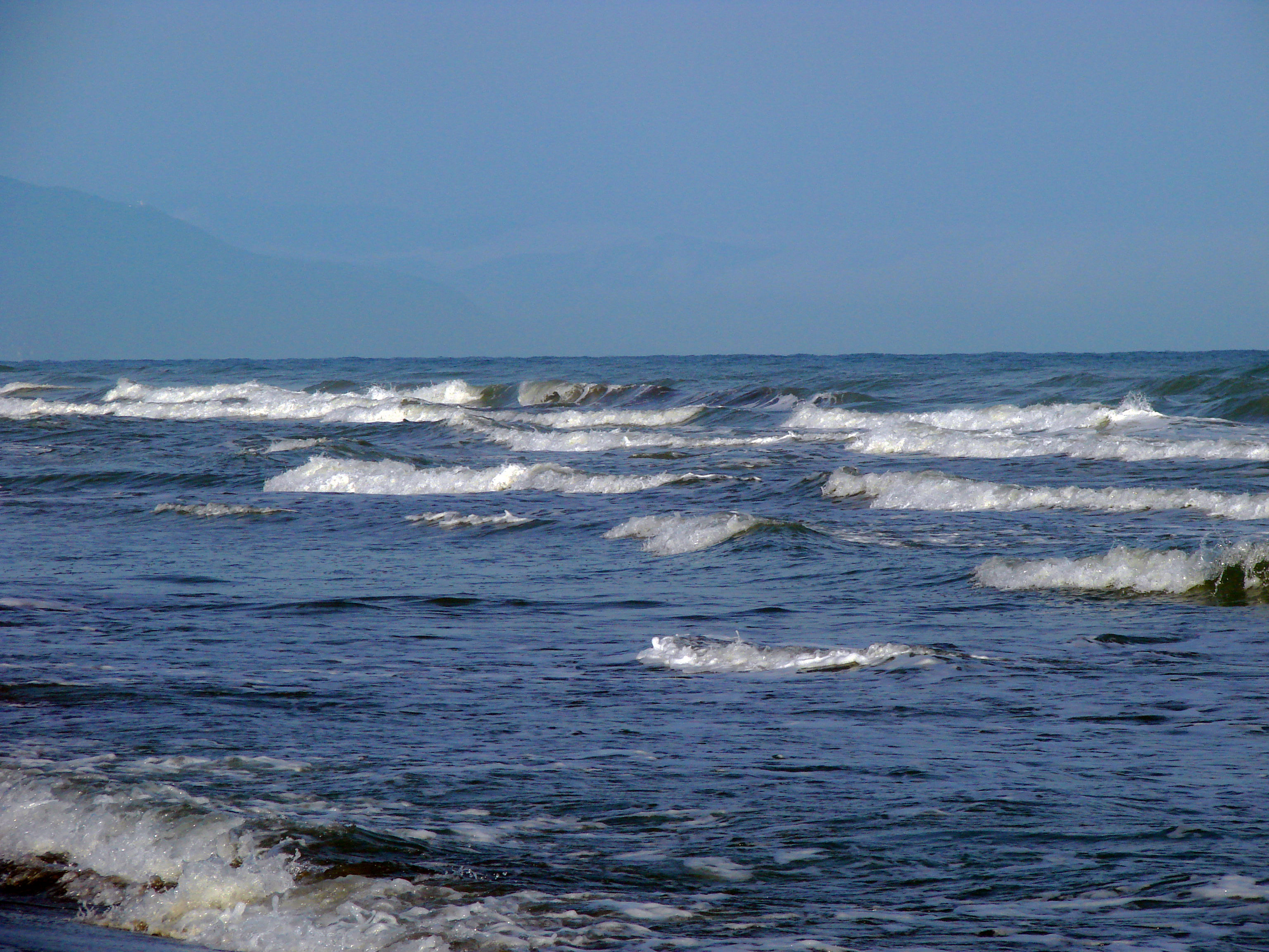 خبر بد برای دریای خزر/ بزرگترین دریاچه جهان کوچک می‌شود؟