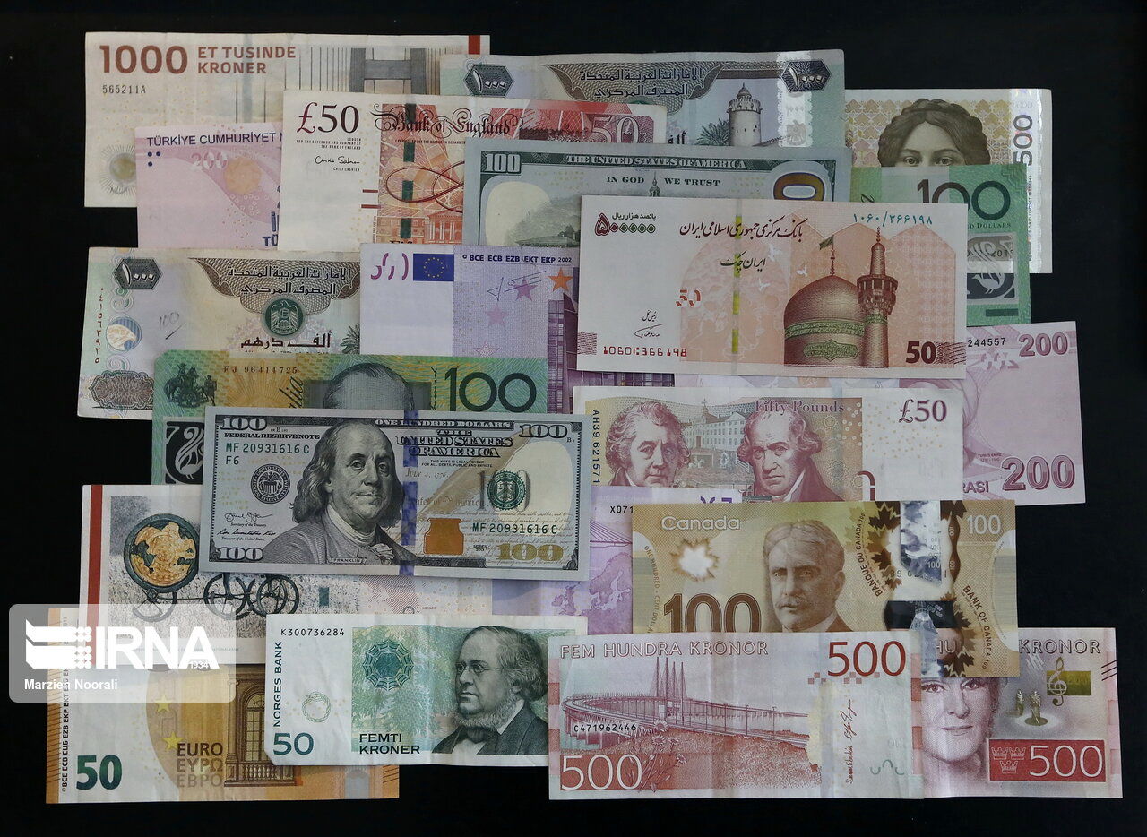 نرخ رسمی ۱۰ ارز افزایش یافت/ 23 ارز دیگر نزولی شدند