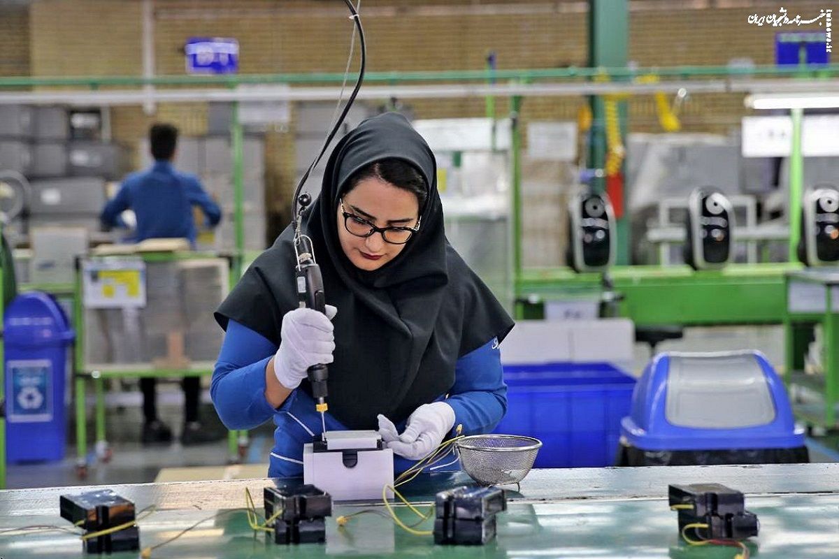 شوک تابستانی اشتغال زنان/نرخ مشارکت اقتصادی ایران به زیر سطح هشدار سقوط کرد