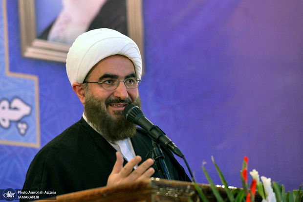 خطیب جمعه تهران: این انقلاب یک تحولی که حقیقتا خدایی است