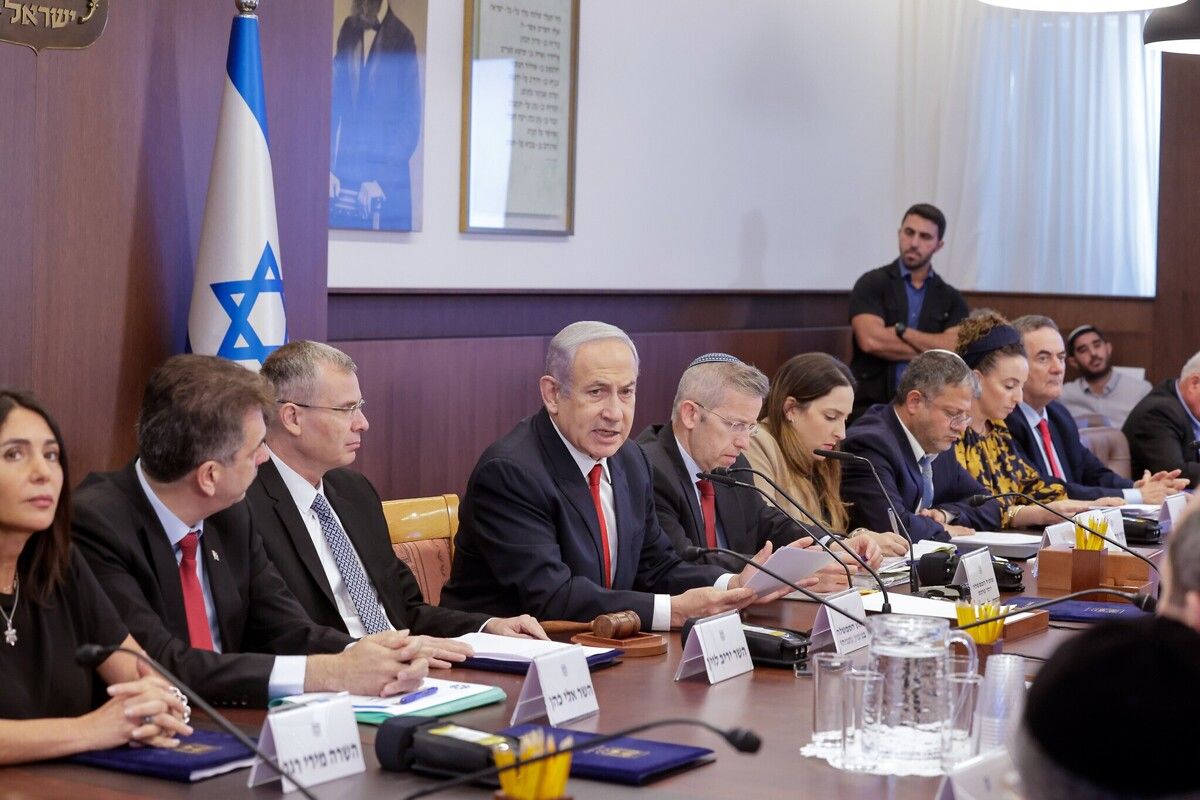 بحران در تل‌آویو/ نتانیاهو آماده انحلال کابینه جنگ