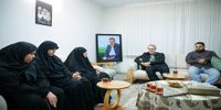 حضور علی لاریجانی در منزل خانواده‌ شهید حاج رمضان + عکس