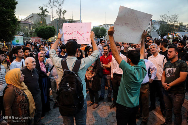 تجمع هواداران محمدباقر قالیباف در پارک دانشجو