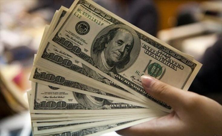 تزریق روزانه 63 میلیون دلار به بازار ارز ایران توسط بانک مرکزی