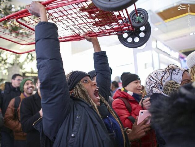 Black Friday 2019 ؛ تصاویر جالبی از «جمعه سیاه»