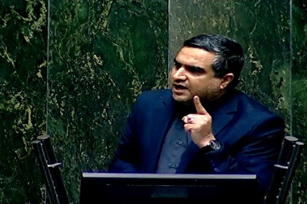 واکنش یک نماینده به تهدید اخیر خودروسازان