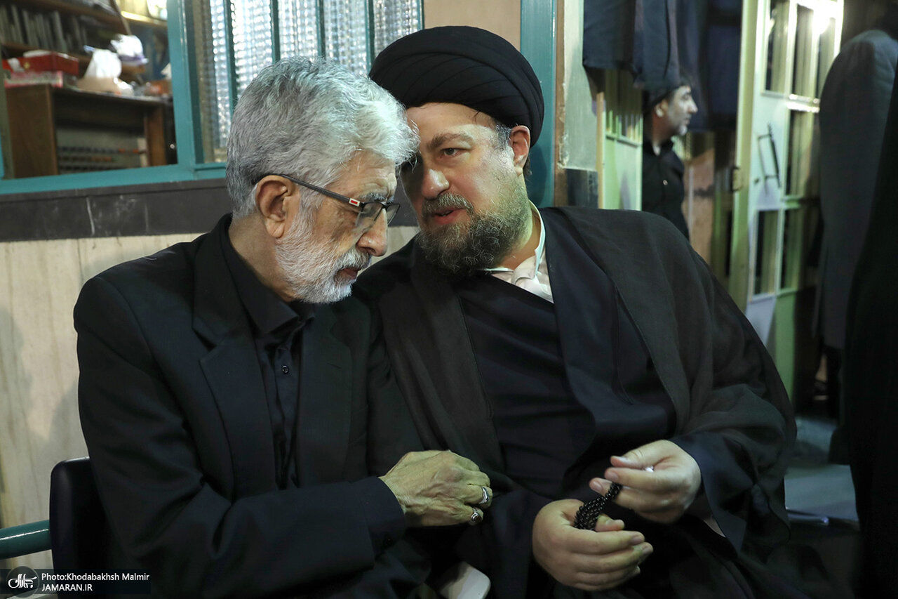 سید حسن خمینی در آغوش حدادعادل/ گپ و گفت ناطق نوری و حدادعادل شکار عکاسان شد/ نقویان هم بود+ تصاویر