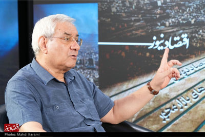 اصغرزاده: مصادره‌ های اول انقلاب اشتباه کامل بود | بر سر اقتصاد با آمریکا مذاکره کنیم | 180 اقتصاددان نه دنبال وزارت‌ هستند نه دنبال پول