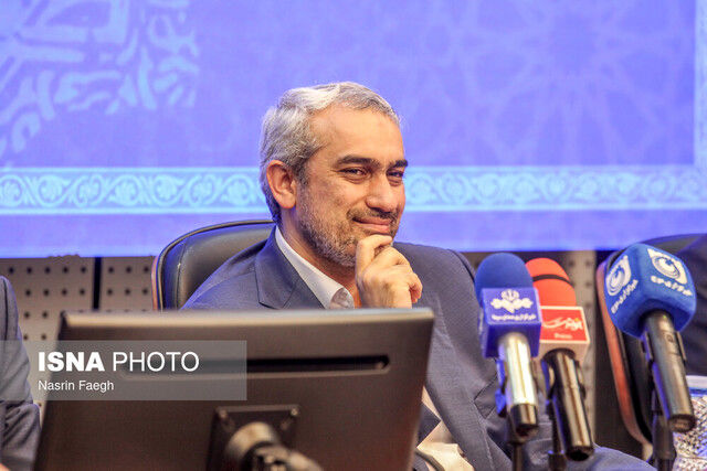 وزیر اقتصاد: برای ثبات‌بخشی به بازار ارز شبانه‌روز تلاش می‌کنیم / مصوبه‌ای 17 بندی در دستور کار قرار دارد