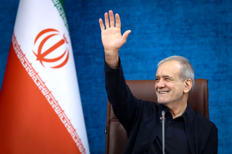 تبریک پزشکیان به نایب‌قهرمانی دختران وزنه‌بردار ایران