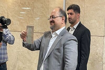 فوری/ محمد شریعتمداری در انتخابات ریاست جمهوری ثبت نام کرد