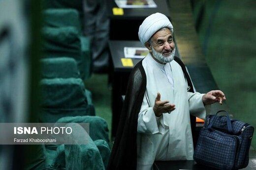  ذوالنوری: روحانی باید تمام عمرش را در زندان بگذراند!/ احمدی نژاد به صورت منطقی با مردم سخن گفت