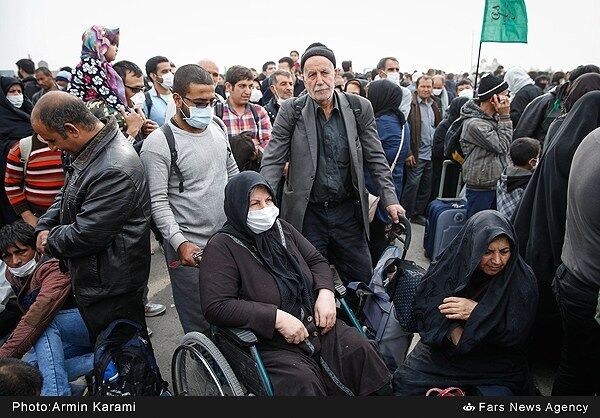 زائران اربعین در مرز مهران