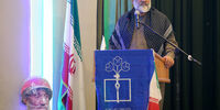 انتقاد سردار نقدی از وجود موز خارجی روی میز ادارات و سپاه