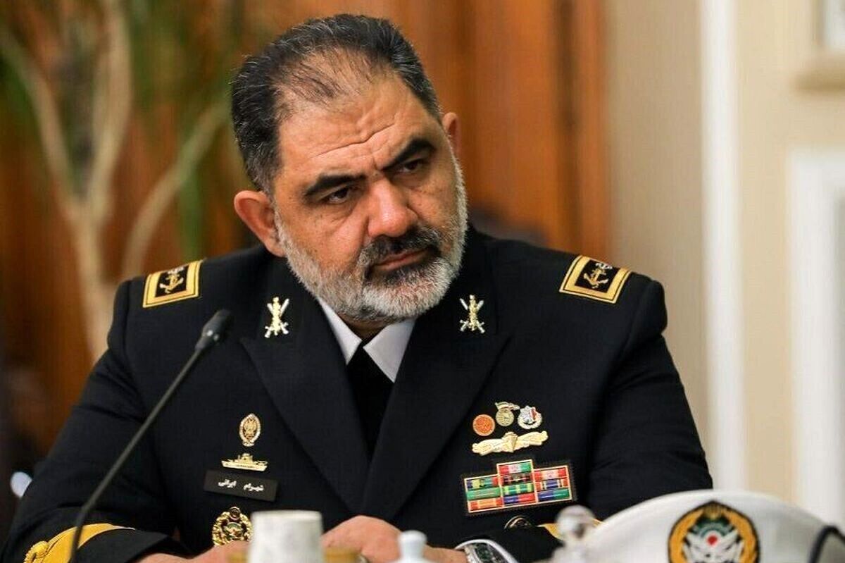  رونمایی ازتجهیزات و شناورهای جدید نیروی دریایی ارتش ایران