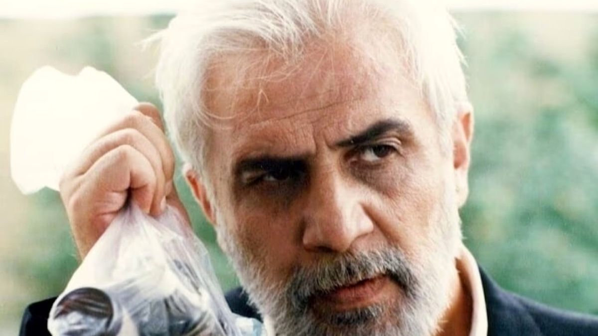 بازیگر پیشکسوت سینمای ایران در بیمارستان بستری شد