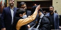 پزشکیان در مراسم ختم همسر و فرزندان سقاب اصفهانی/ اعضای دولت سیزدهم هم آمدند+تصاویر 