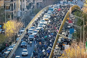 اعتراضات‌انفجاری در جامعه بدون افق آینده | یک جامعه‌شناس: ذهن ایرانی‌ها در آماده‌باش دائمی جنگ است | پایان تاب‌آوری مردم، آغاز سیاستِ زخمی است