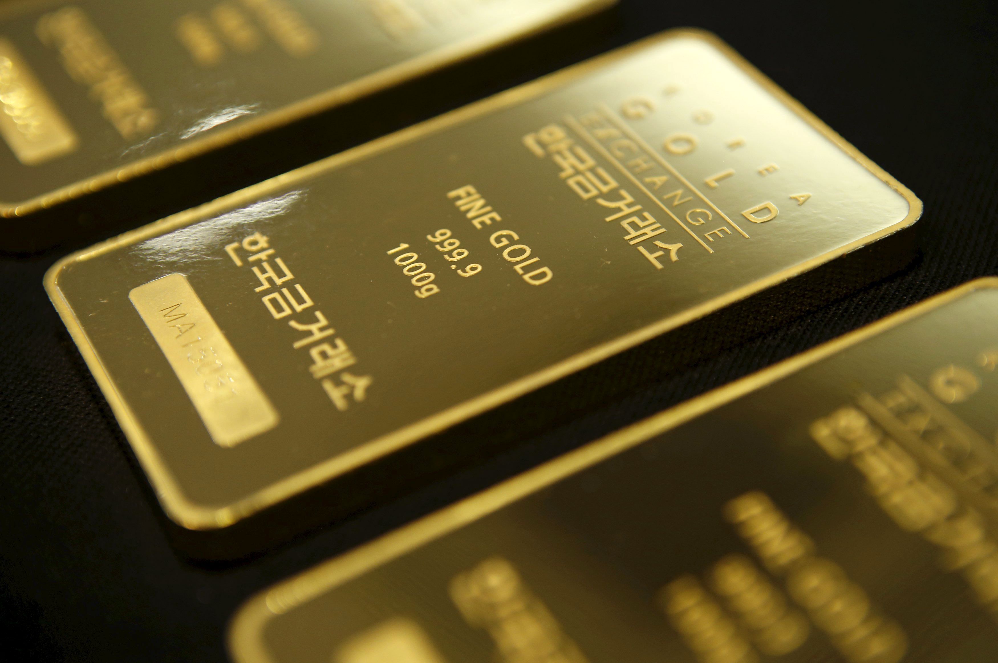 طلا بالاخره از دلار جلو زد!/ نفت ارزان شد + نمودار