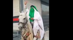 قاتل امام جمعه کازرون سوار بر اسب + فیلم