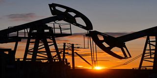 شوک ترامپ به قیمت نفت با صدور فرمان محاصره دریایی | نفت به بالای 100 دلار صعود کرد | پیش بینی قیمت بنزین تا انتخابات نوامبر