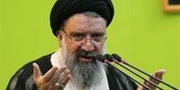 امام جمعه تهران: ترامپ در دیدار شینزو آبه با رهبری تحقیر شد/ فضای مجازی کانون هتاکی شده و مرزی هم ندارد