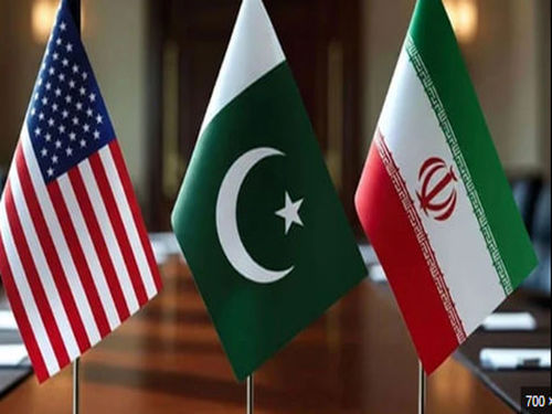 ادعای آسوشیتدپرس: مذاکرات آتش‌بس میان تهران و واشنگتن ادامه دارد/  برنامه فوری برای بازگشت فرستادگان آمریکایی به اسلام‌آباد وجود ندارد 