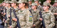 آماده‌باش زنان اوکراین برای سربازی
