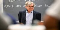 گزارش تحلیلی فایننشال تایمز درباره نظریه‌های مایکل وودفورد برنده نوبل اقتصاد 2026  | اگر دستمزد‌ها بر اساس نرخ تورم تعدیل شوند، چه پیامد‌هایی ایجاد خواهد شد؟