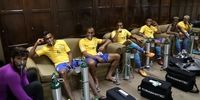 بازیکنان فوتبال برزیل زیر ماسک اکسیژن + تصویر