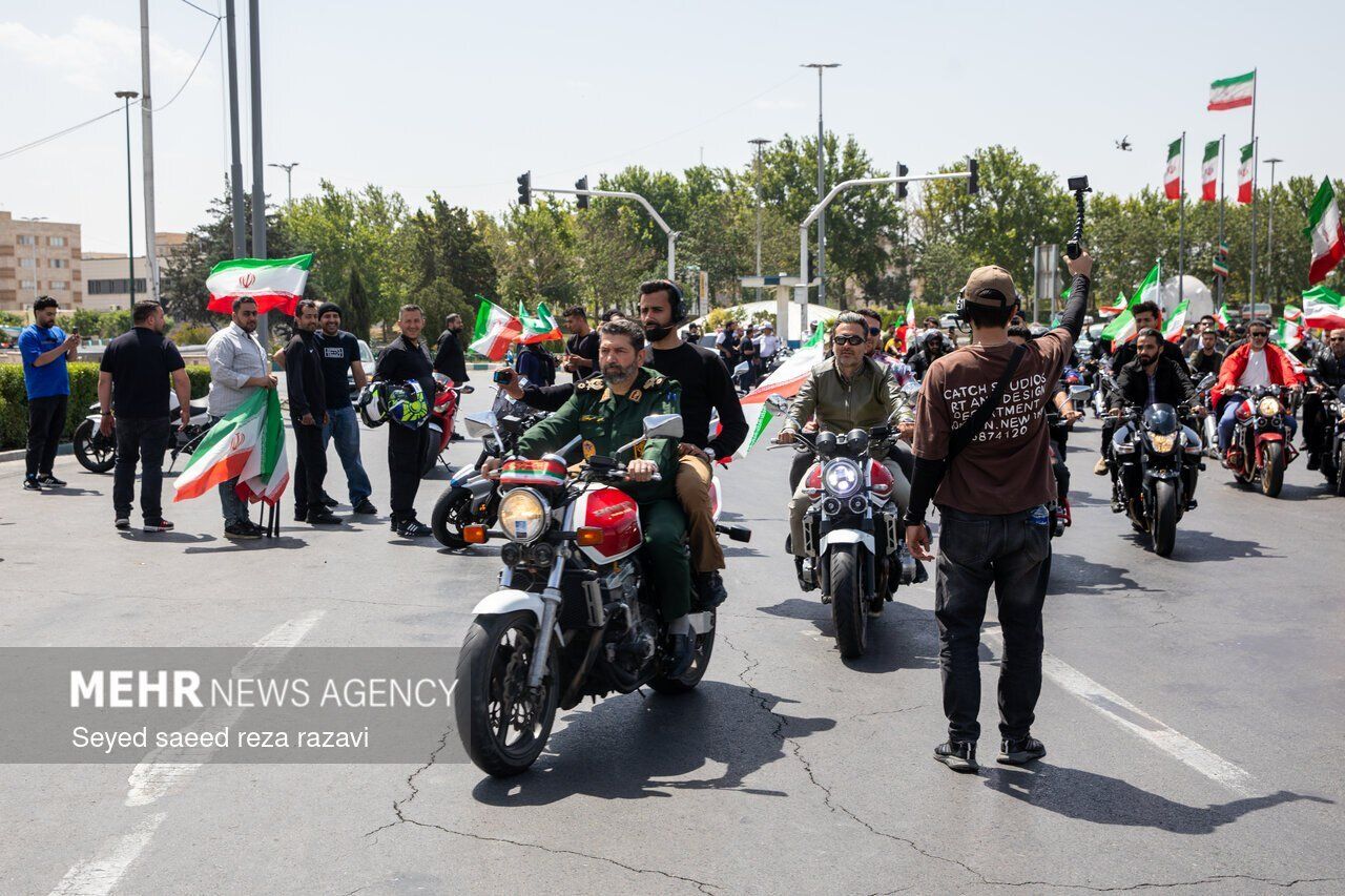 فرمانده ارشد سپاه سوار بر موتور در رژه موتور سواران جان‌فدا + تصاویر