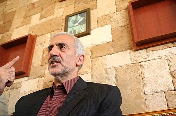 دادکان: بعد از انقلاب یک آپارتمان 100 متری را خریدم 400 هزار تومان، الان با این پول نیم کیلو گردو هم نمی‌دهند!+ فیلم