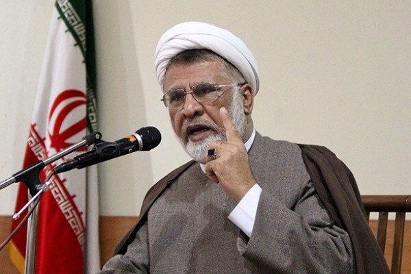 فاضل میبدی: تندروها سعی دارند دولت را به سمت اقدامات مخاطره‌آمیز سوق دهد؛ باید مانع از نفوذشان شد/ آنها همواره منافع خود را بر منافع ملت ترجیح دادند