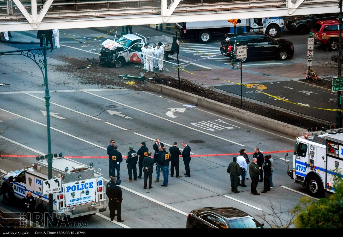 عکس های حمله با خودرو به عابران پیاده در نیویورک