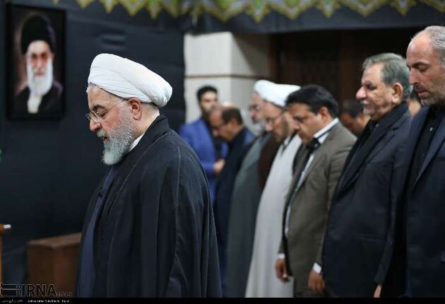 مراسم عزاداری امام حسین با حضور روحانی و وزرا