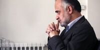 عکسی از «علم‌کشی» دبیرکل سابق فدراسیون فوتبال 