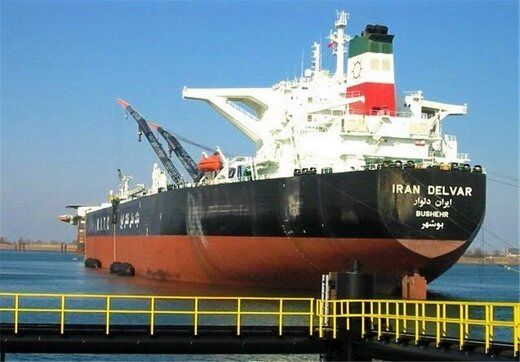روزنامه کیهان: دولت رئیسی روزی یک و نیم میلیون بشکه نفت فروخته، همه پولش را هم گرفته ، هیچ معوقه ای هم ندارد
