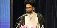 امام جمعه کاشان: چرا چادر خوب باید گران باشد، ولی مانتوی باز ارزان؟/ با پدیده بدحجابی با هدیه دادن گل برخورد شود
