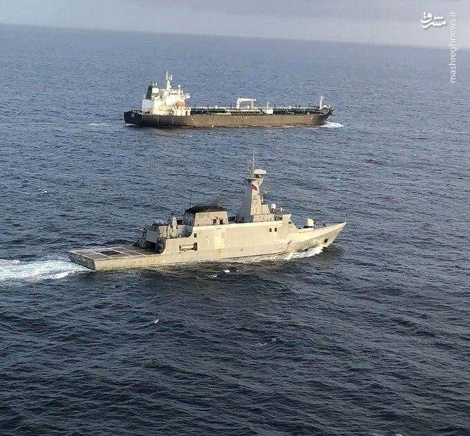 اسکورت نفتکش ایرانی توسط نیروی دریایی ونزوئلا +تصاویر