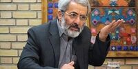واکنش یک اصولگرا به منتقدان دولت/ رییسی بدون اینکه نگران سلامت خود باشد به میان مردم رفته است