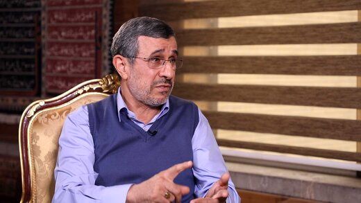 تلاش احمدی نژاد برای فریب مراجع و علما