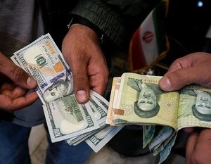 بازار ارز وارد لاک دفاعی شد | نوسان محدود دلار در کانال ۱۵۸ هزار تومان | قیمت طلا و سکه کاهشی شد