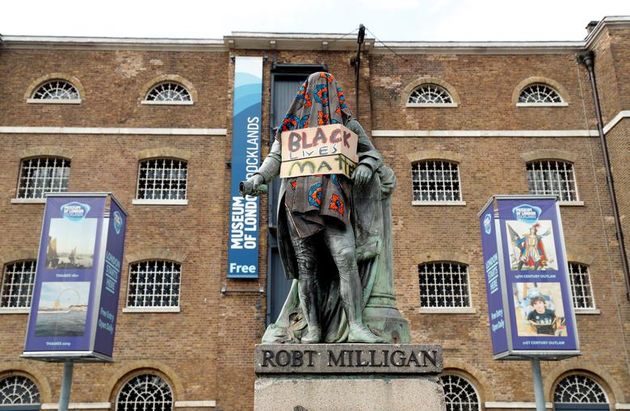 تصاویر| سرنگونی مجسمه پادشاهان و برده‌داران در اعتراضات ضدنژادپرستی