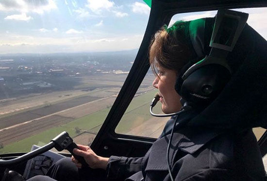 اولین و تنها خلبان زن هلی کوپتر در ایران +عکس